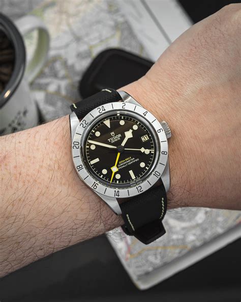 [Question] Should I get a [Tudor] Black Bay Pro or a [Breitling 